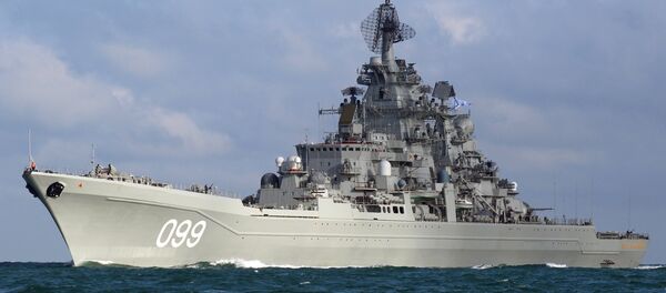 Тешка нуклеарна ракетна крстарица Петар Велики током проласка кроз Ла Манш Тешка нуклеарна ракетна крстарица Петар Велики током проласка кроз Ла Манш - Sputnik Србија