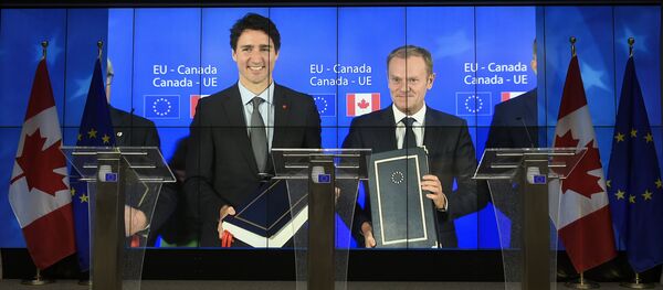 Donald Tusk i Trudo Donald Tusk i Trudo - Sputnik Srbija