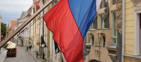 Застава Русије на згради амбасаде у Таљину - Sputnik Србија