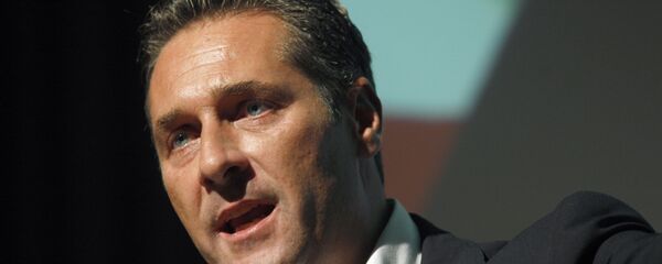 Хајнц Кристијан Штрахе Хајнц Кристијан Штрахе - Sputnik Србија