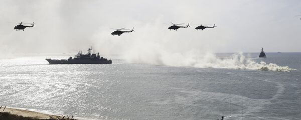 Руски војни бродови и хеликоптери на војној вежби у Црном мору Руски војни бродови и хеликоптери на војној вежби у Црном мору - Sputnik Србија