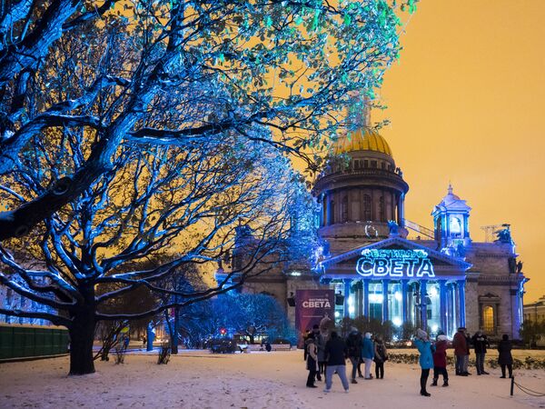Фестивал светлости у Санкт Петербургу - Sputnik Србија