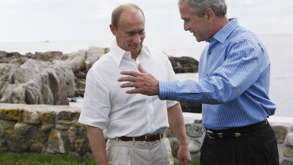 Vladimir Putin i Džordž Buš 2007. godine - Sputnik Srbija