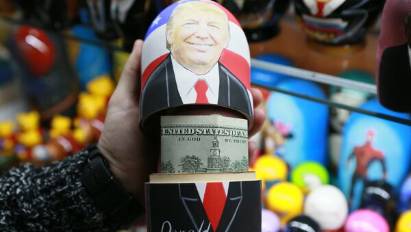 Matrjoška sa likom Donalda Trampa prodaje se u Moskvi - Sputnik Srbija