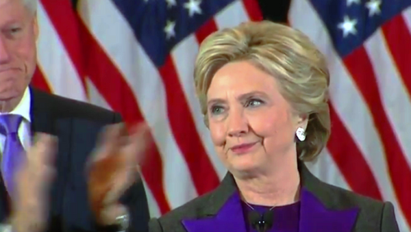 Хилари Клинтон се обраћа након пораза на изборима - Sputnik Србија