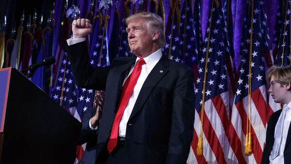 Новоизабрани председник САД Доналд Трамп обраћа се присталицама у Њујорку - Sputnik Србија