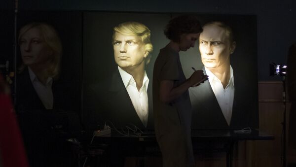 Портрети Доналда Трампа и Владимира Путина у једном пабу у Москви - Sputnik Србија