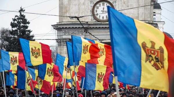 Молдавске заставе на протесту опозиције у Кишињеву - Sputnik Србија