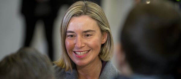 Висока представница ЕУ Федерика Могерини даје изјаву за медије након састанка у Бриселу - Sputnik Србија