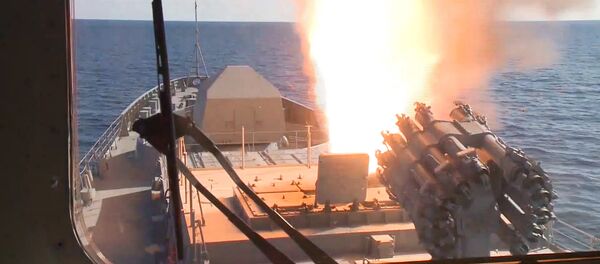 Патролни брод Адмирал Григорович лансира ракете Калибар - Sputnik Србија