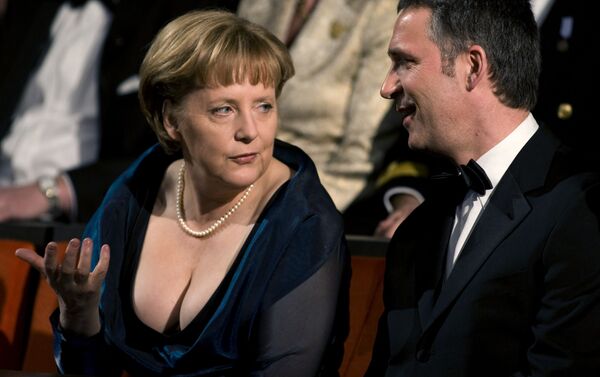 Kancler Germanii Angela Merkelь i norvežskiй premьer-ministr Йens Stoltenberg na predstavlenii v norvežskoй opere v Oslo - Sputnik Srbija