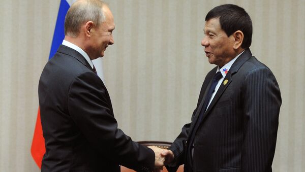 Predsednik Rusije Vladimir Putin i predsednik Filipina Rodrigo Duterte - Sputnik Srbija