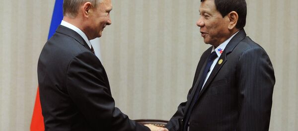 Председник Русије Владимир Путин и председник Филипина Родриго Дутерте - Sputnik Србија