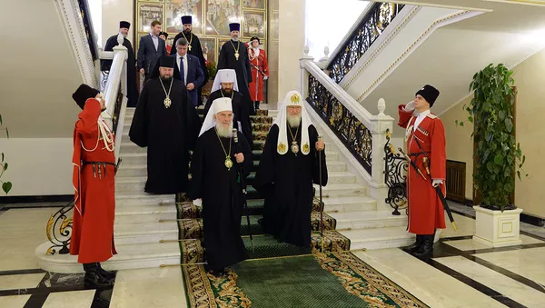 Патријарх српски Иринеј и патријарх руски Кирил - Sputnik Србија