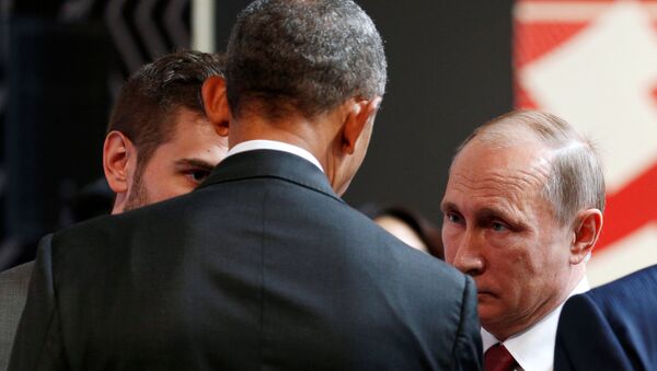 Predsednik SAD Barak Obama i predsednik Rusije Vladimir Putin na samitu APEK u Peruu - Sputnik Srbija