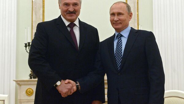 Ruski predsednik Vladimir Putin i beloruski predsednik Aleksandar Lukašenko - Sputnik Srbija