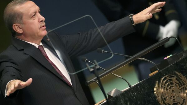 Turski predsednik Redžep Tajip Erdogan na 71. zasedannju na Ujedinjenih nacija na Menhetnu u Njujorku. - Sputnik Srbija