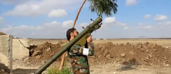 Džihadista Ansar al-islam fronta sa SA-7 Strela-2 protiv-vazdušnim bacačem u Siriji - Sputnik Srbija