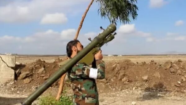Džihadista Ansar al-islam fronta sa SA-7 Strela-2 protiv-vazdušnim bacačem u Siriji - Sputnik Srbija