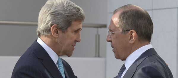 Министар иностраних послова Русије Сергеј Лавров и државни секретар САД Џон Кери Министар иностраних послова Русије Сергеј Лавров и државни секретар САД Џон Кери - Sputnik Србија