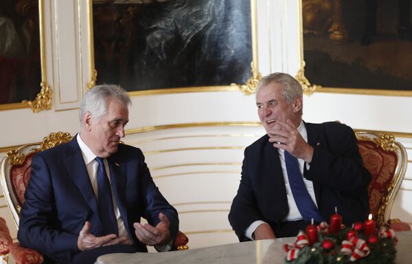 Томислав Николић и Милош Земан првог дана посете у Прагу. Томислав Николић и Милош Земан првог дана посете у Прагу. - Sputnik Србија