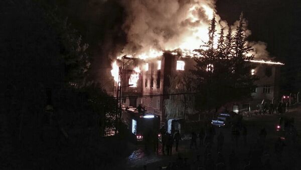 Пожар у ученичком дому у Адани - Sputnik Србија