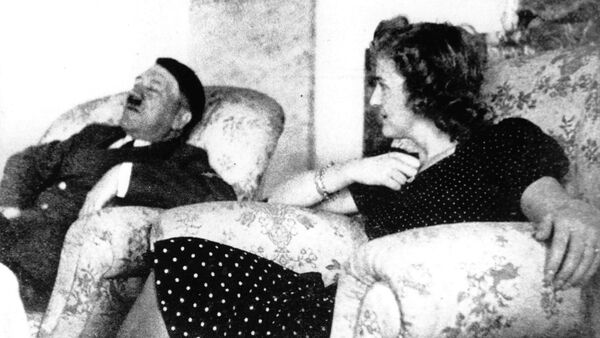 Адолф Хитлер и Ева Браун - Sputnik Србија