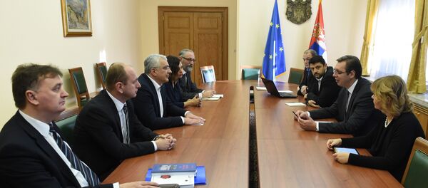 Predsednik Vlade Srbije Aleksandar Vučić i predstavnici srpskih kulturnih institucija i političkih partija iz CG Predsednik Vlade Srbije Aleksandar Vučić i predstavnici srpskih kulturnih institucija i političkih partija iz CG - Sputnik Srbija