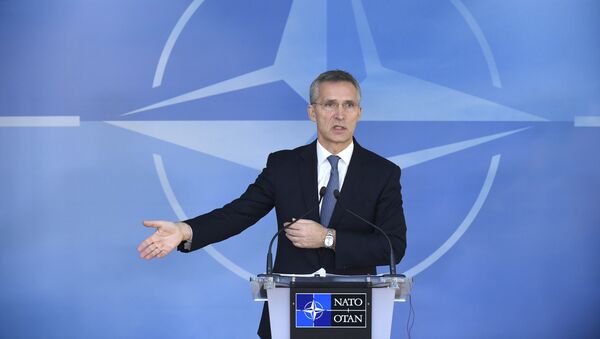 Generalni sekretar NATO-a Jens Stoltenberg govori na sastanku NATO-a u Briselu - Sputnik Srbija