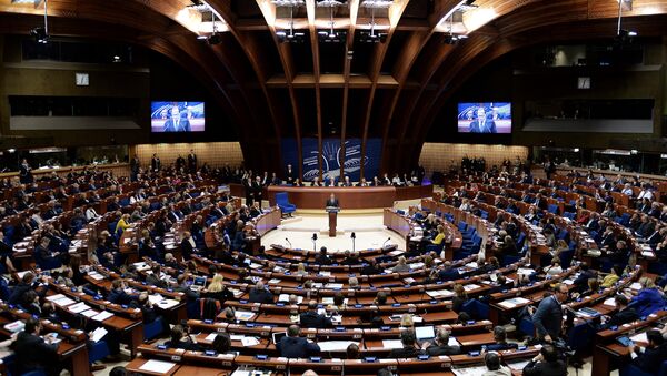 Francuski predsednik Fransoa Oland obraća se poslanicima u Parlamentarnoj skupštini Saveta Evrope (PSSE) u Strazburu - Sputnik Srbija