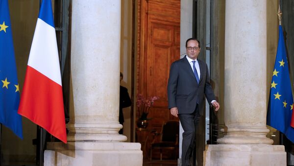 Predsednik Francuske Fransoa Oland u Jelisejskoj palati u Parizu - Sputnik Srbija