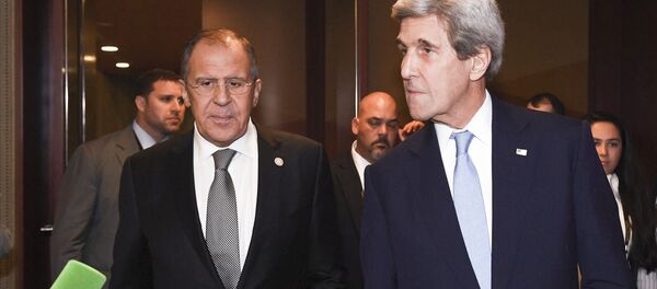 Шефови дипломатија Русије и САД Џон Кери и Сергеј Лавров Шефови дипломатија Русије и САД Џон Кери и Сергеј Лавров - Sputnik Србија