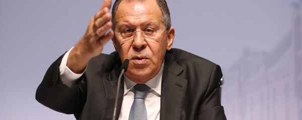 Министар спољних послова Русије Сергеј Лавров говори на конференцији за медије након састанка Савета министара ОЕБС-а у Хамбургу - Sputnik Србија