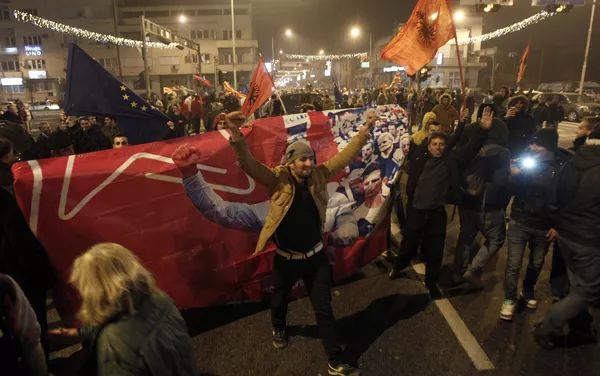 Славље опозиције на улицама Скопља Славље опозиције на улицама Скопља - Sputnik Србија