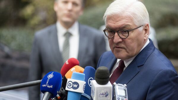 Ministar spoljnih poslova Nemačke Frank-Valter Štajnmajer obraća se medijima pre sastanka ministara spoljnih poslova EU u Briselu - Sputnik Srbija