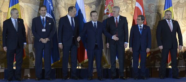 Сликање учесника ОЦЕС-а на састанку у Београду. - Sputnik Србија