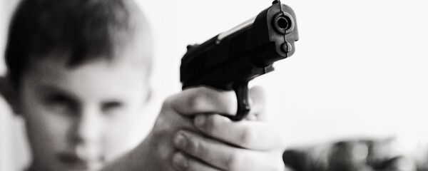 Dete sa oružjem - Sputnik Srbija