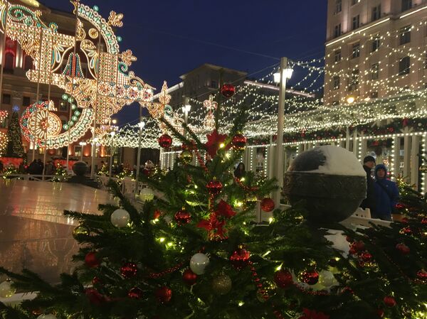 Окићена руска престоница спремна за празнике - Sputnik Србија