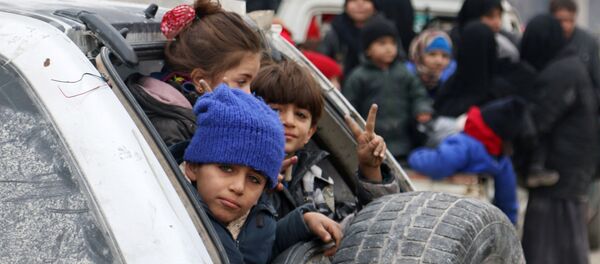 Evakuacija civila iz istočnog Alepa. Evakuacija civila iz istočnog Alepa. - Sputnik Srbija