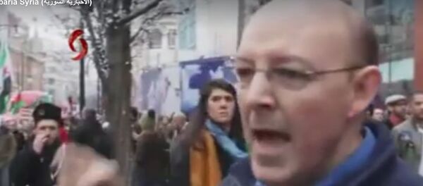 Протест у Великој Британији поводом евакуације цивила у Алепу. - Sputnik Србија