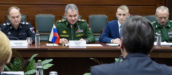 Министар одбране Русије Сергеј Шојгу и премијер Србије Александар Вучић у Москви Министар одбране Русије Сергеј Шојгу и премијер Србије Александар Вучић у Москви - Sputnik Србија