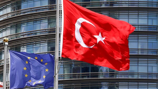 Zastave EU i Turkse - Sputnik Srbija