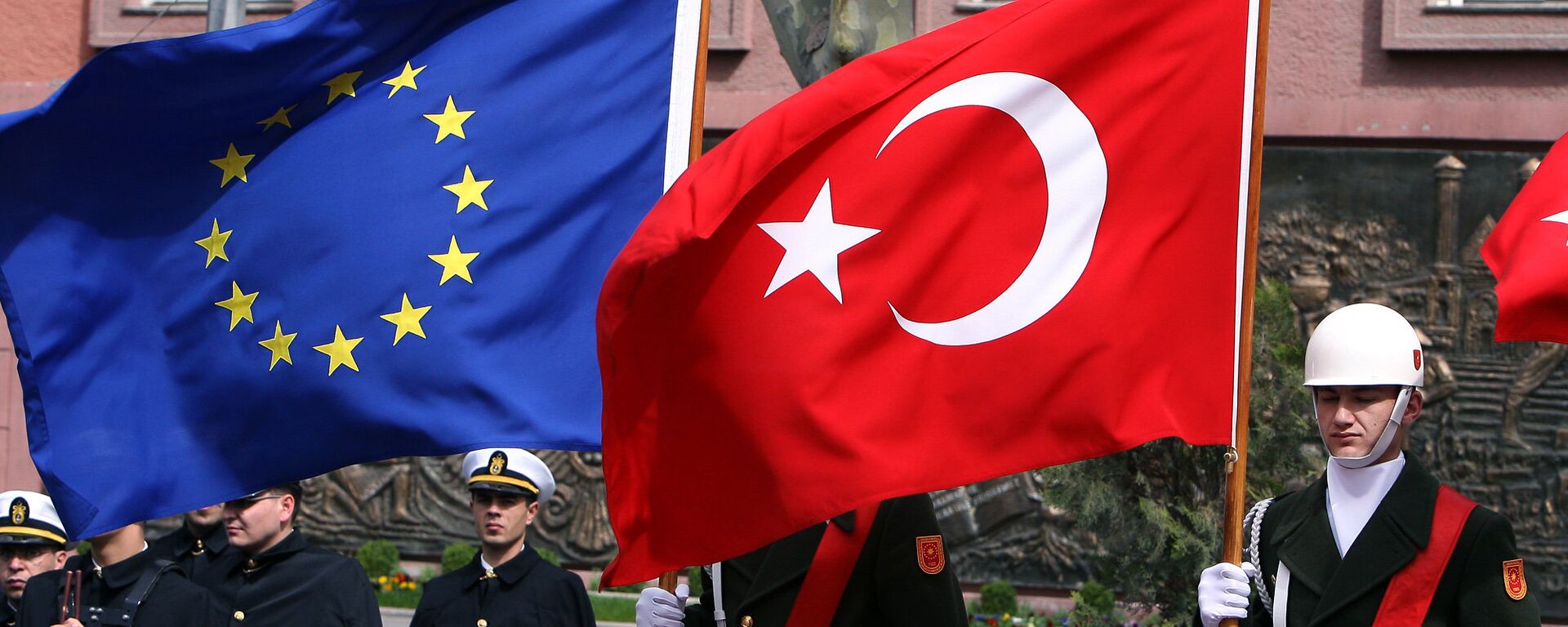Zastave EU i Turkse  - Sputnik Srbija, 1920, 16.09.2023