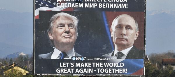 Доналд Трамп и Владимир Путин на билборду у Црној Гори - Sputnik Србија
