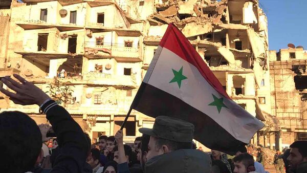 Житељи Алепа после изласка терориста из источног дела града - Sputnik Србија