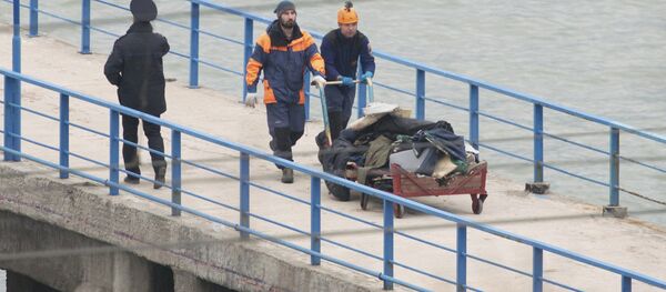 Spasilačke ekipe na mestu pada aviona ruskog Ministarstva odbrane Tu-154 u Crnom moru Spasilačke ekipe na mestu pada aviona ruskog Ministarstva odbrane Tu-154 u Crnom moru - Sputnik Srbija