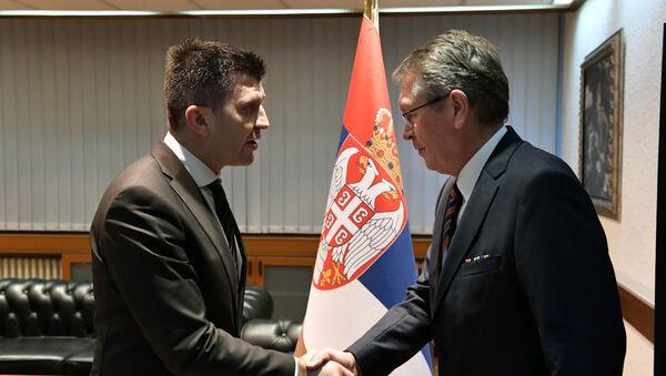  Ruski ambasador Aleksandar Čepurin sa ministrom odbrane Srbije Zoranom Đorđevićem - Sputnik Srbija