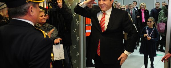 Богољуб Карић на аеродрому Никола Тесла, приликом повратка у Србију Богољуб Карић на аеродрому Никола Тесла, приликом повратка у Србију - Sputnik Србија