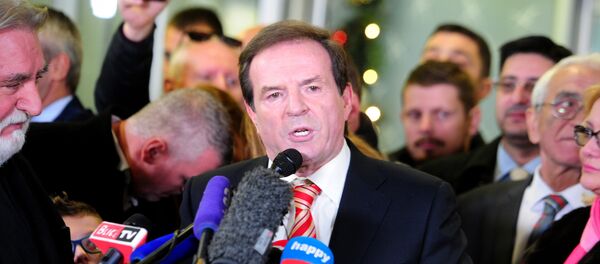 Bogoljub Karić na aerodromu Nikola Tesla, prilikom povratka u Srbiju - Sputnik Srbija