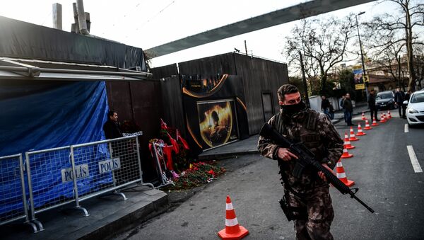 Турска полиција 4. јануара претереса лица у Истанбулу после терористичког напада који се десио за Нову годину. / - Sputnik Србија